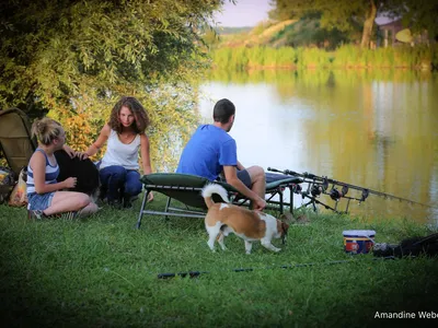 Pêche au bord de l'eau